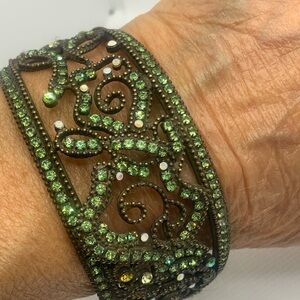 listing-status-banner